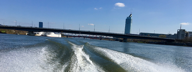 Motorboot Rundfahrt in Wien auf der Donau